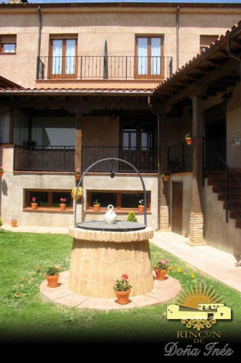 Rincon De Dona Ines Hotel Villanueva de la Condesa Luaran gambar