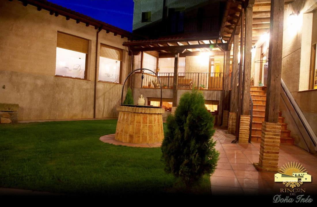 Rincon De Dona Ines Hotel Villanueva de la Condesa Luaran gambar