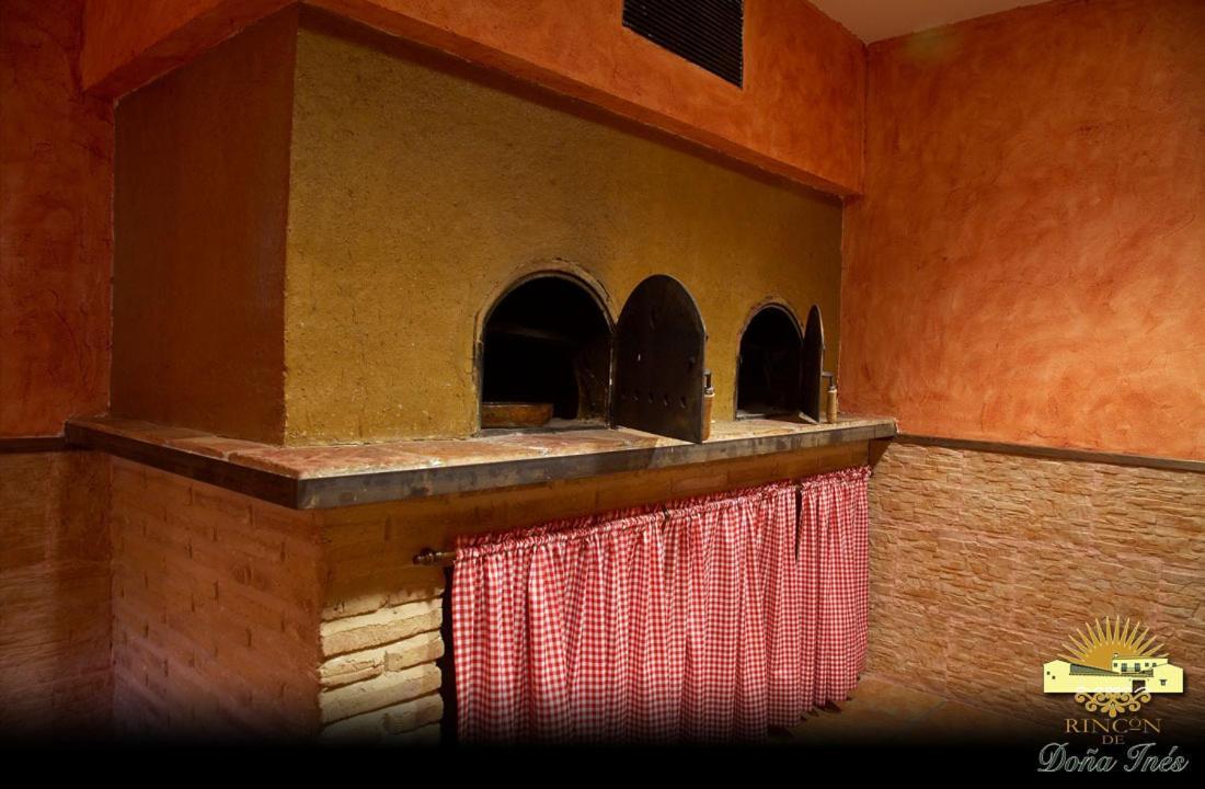 Rincon De Dona Ines Hotel Villanueva de la Condesa Luaran gambar